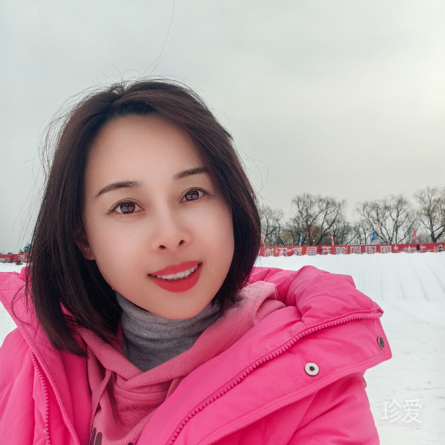 月光下的小姑娘