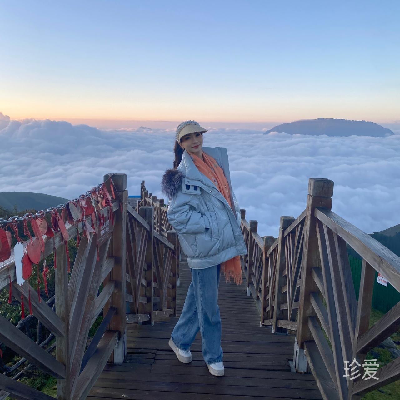 坏女人和她的恶犬