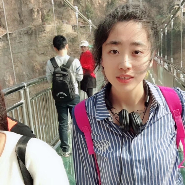 爱笑的女生运气不差