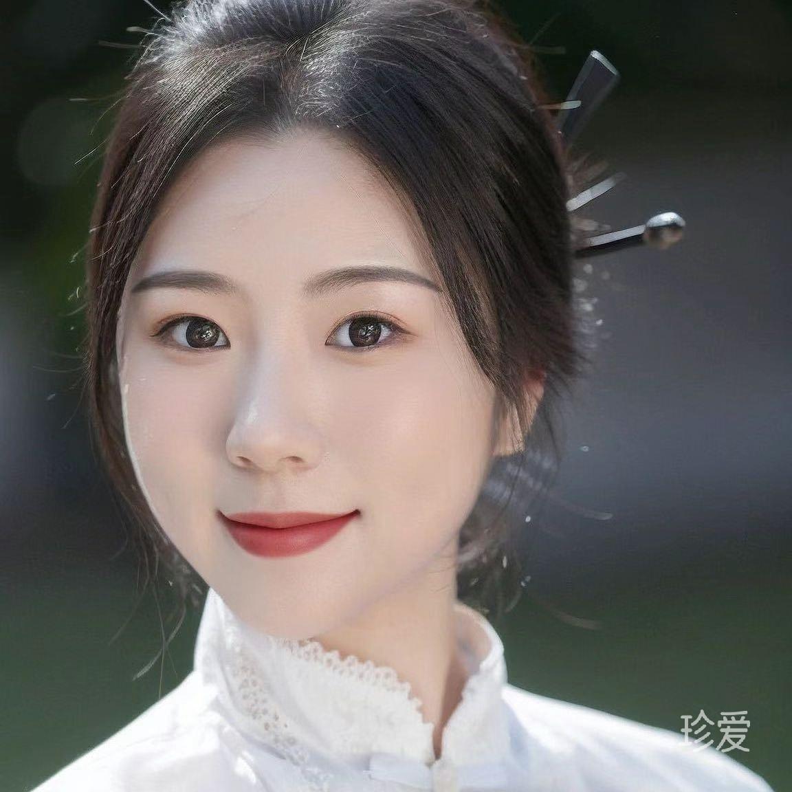 淡然一笑