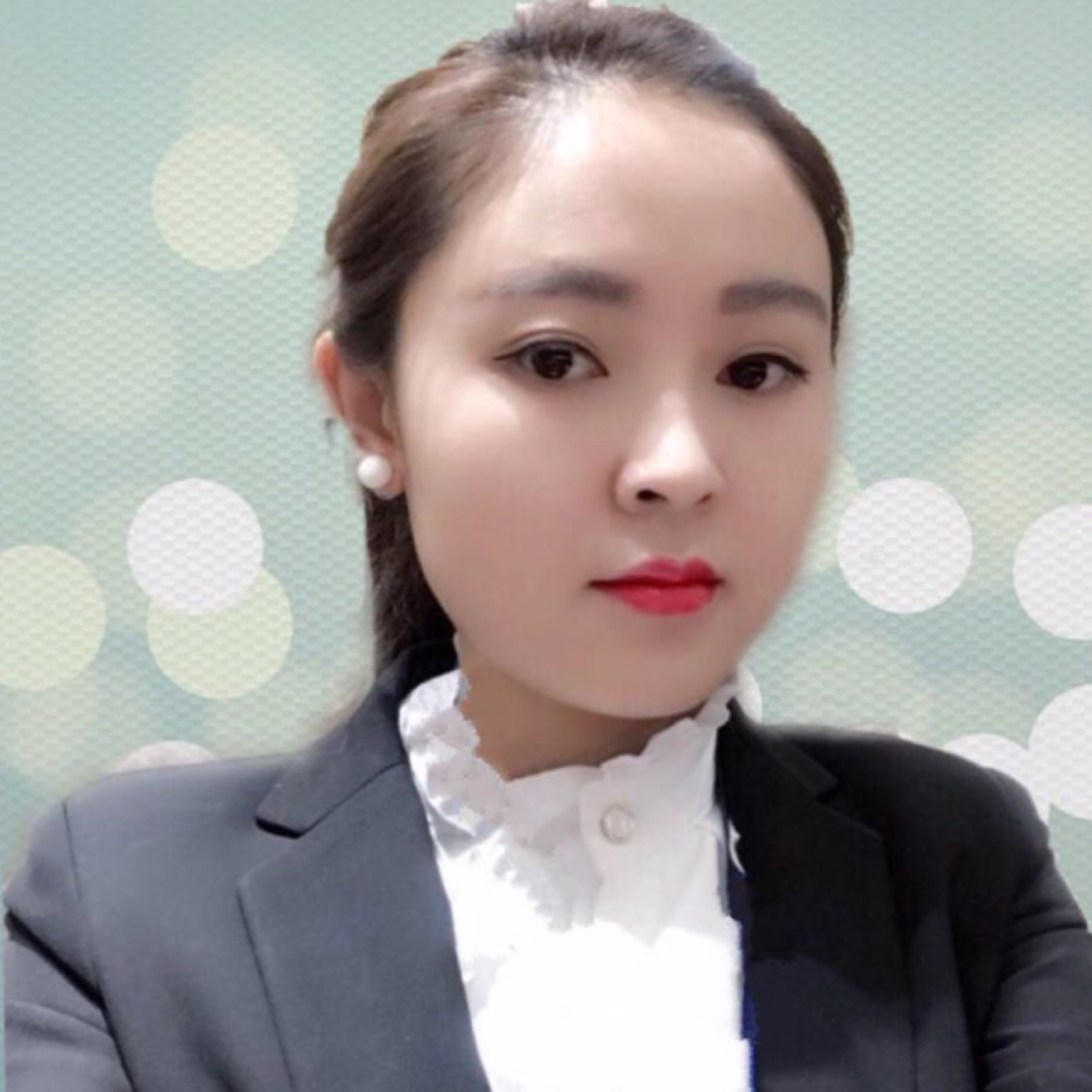 揚(yáng)語(yǔ)心菲