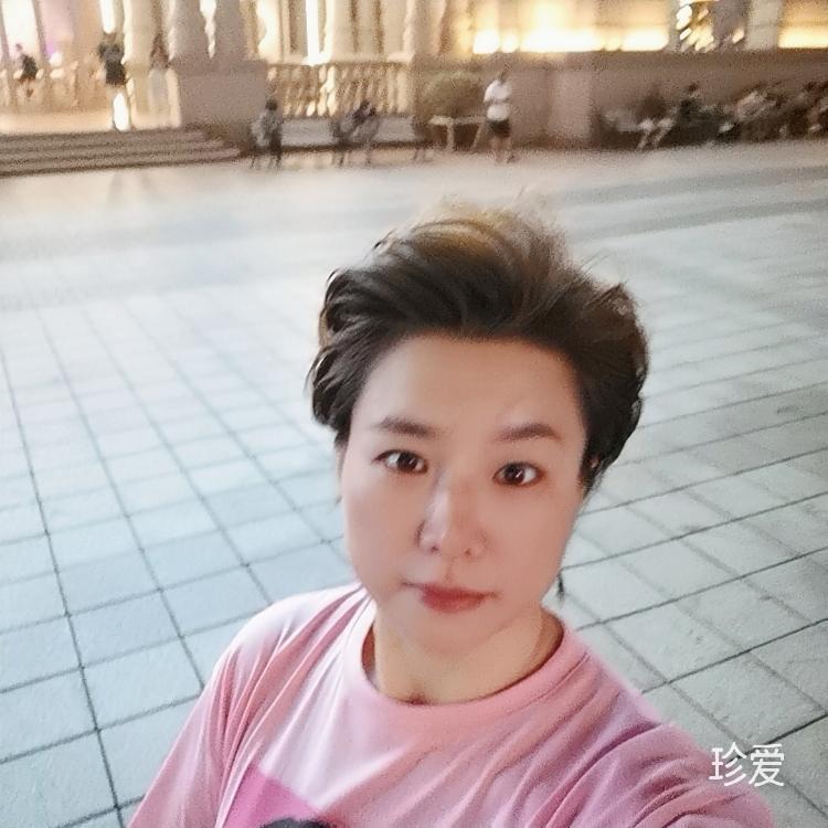 誰卑微了現(xiàn)實(shí)