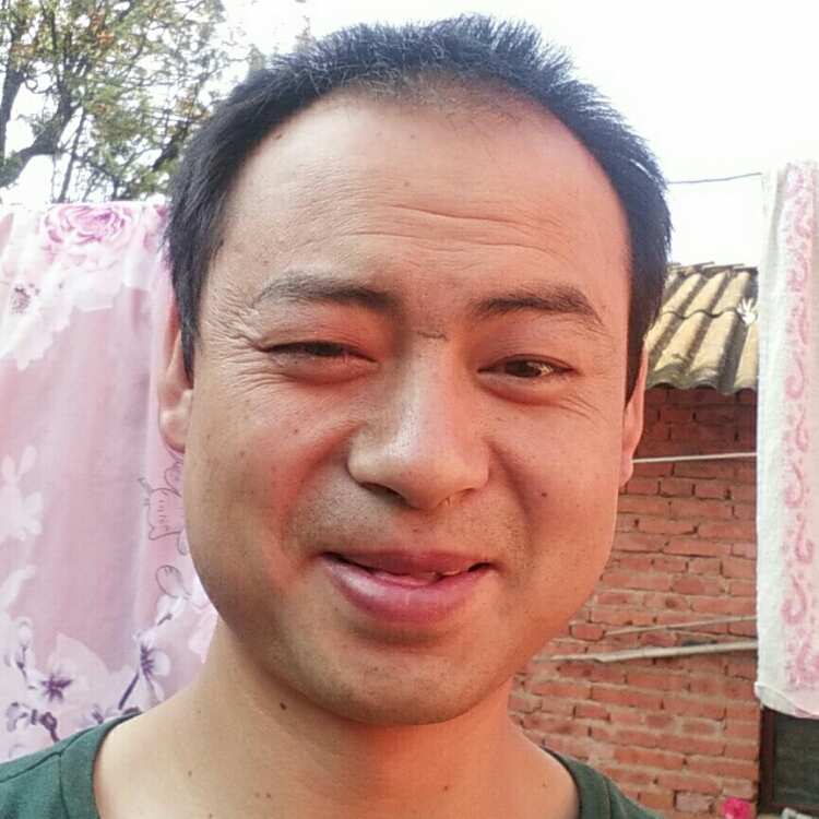 容易伤感的小男人