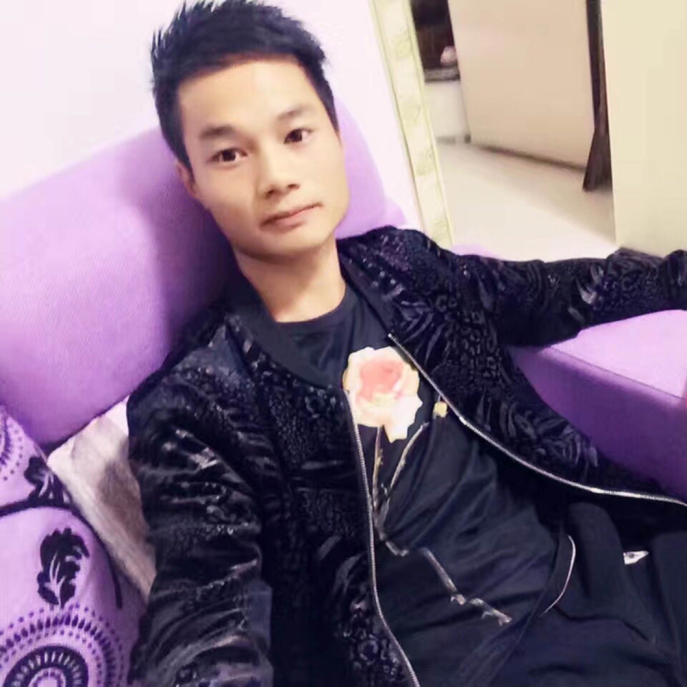 踩着棺材跳鬼舞