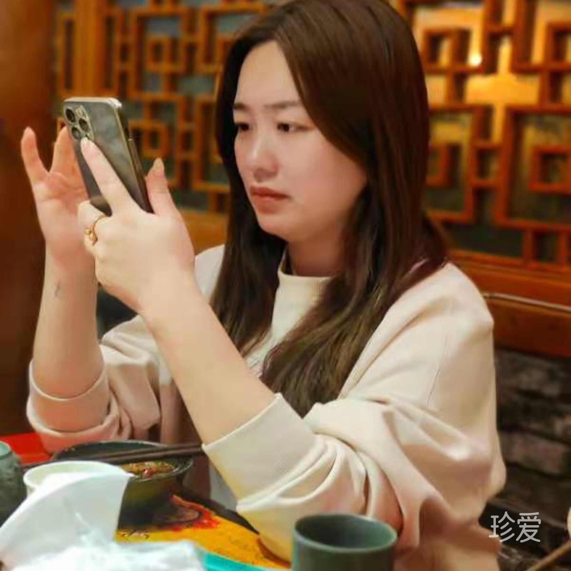 牽著藏獒去散步