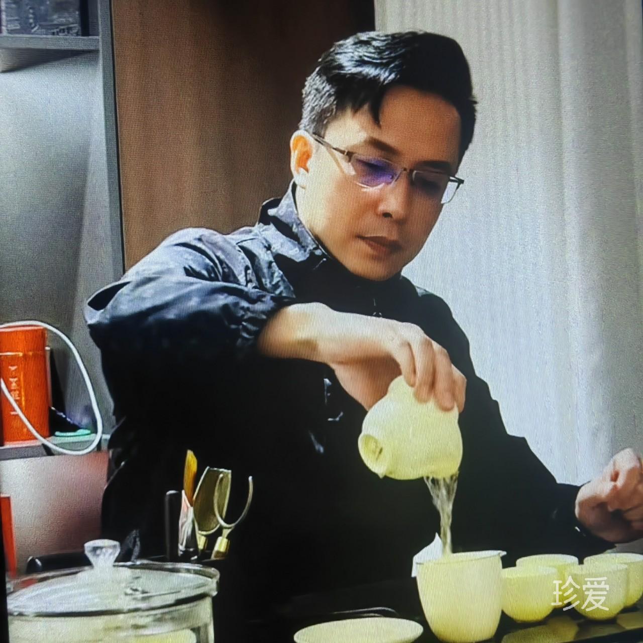 千里愿共婵娟