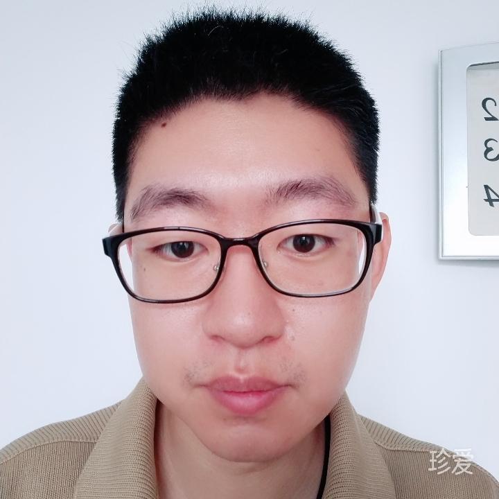 可爱真诚大男孩