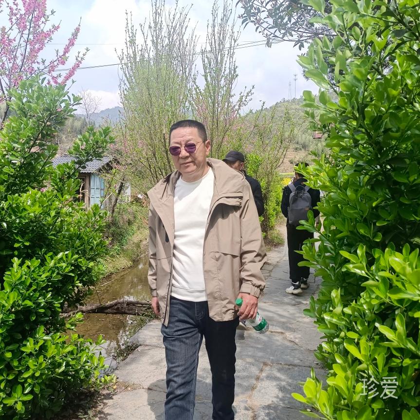 世间凡人