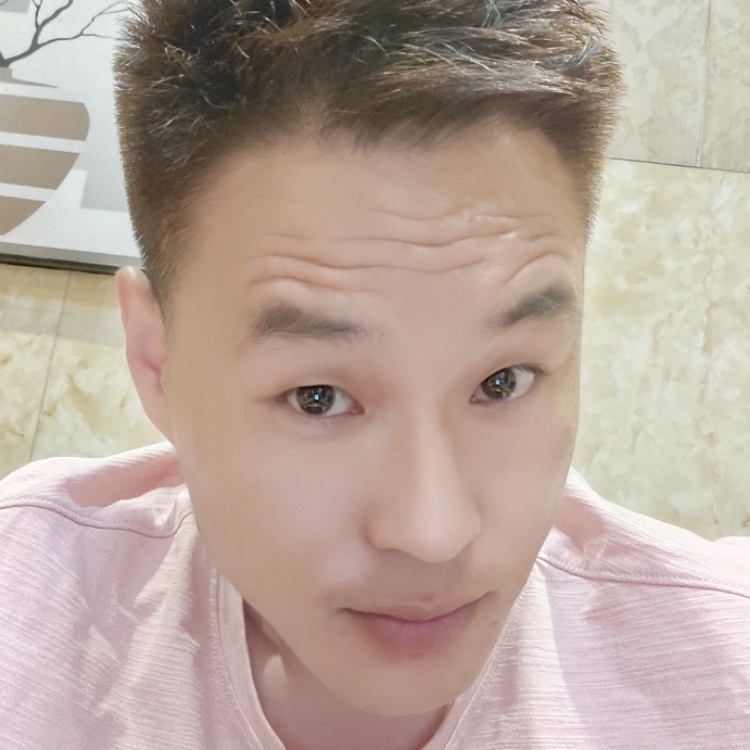 謊唁丶縂昰那麼的動聽