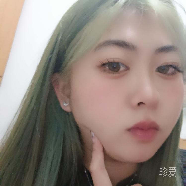 飞雪漫天