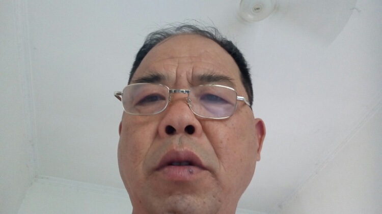 煙草的苦澀味道