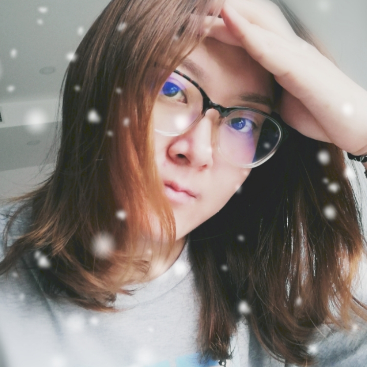 陽(yáng)光下的大朋友