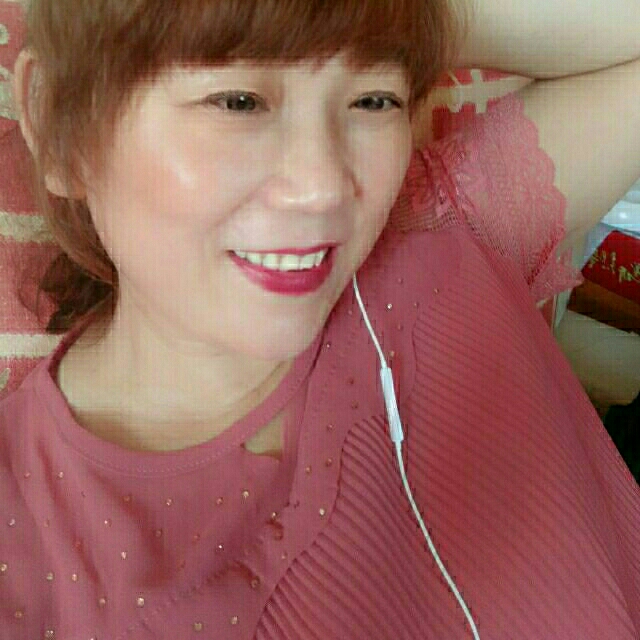 伊人静听落花雨