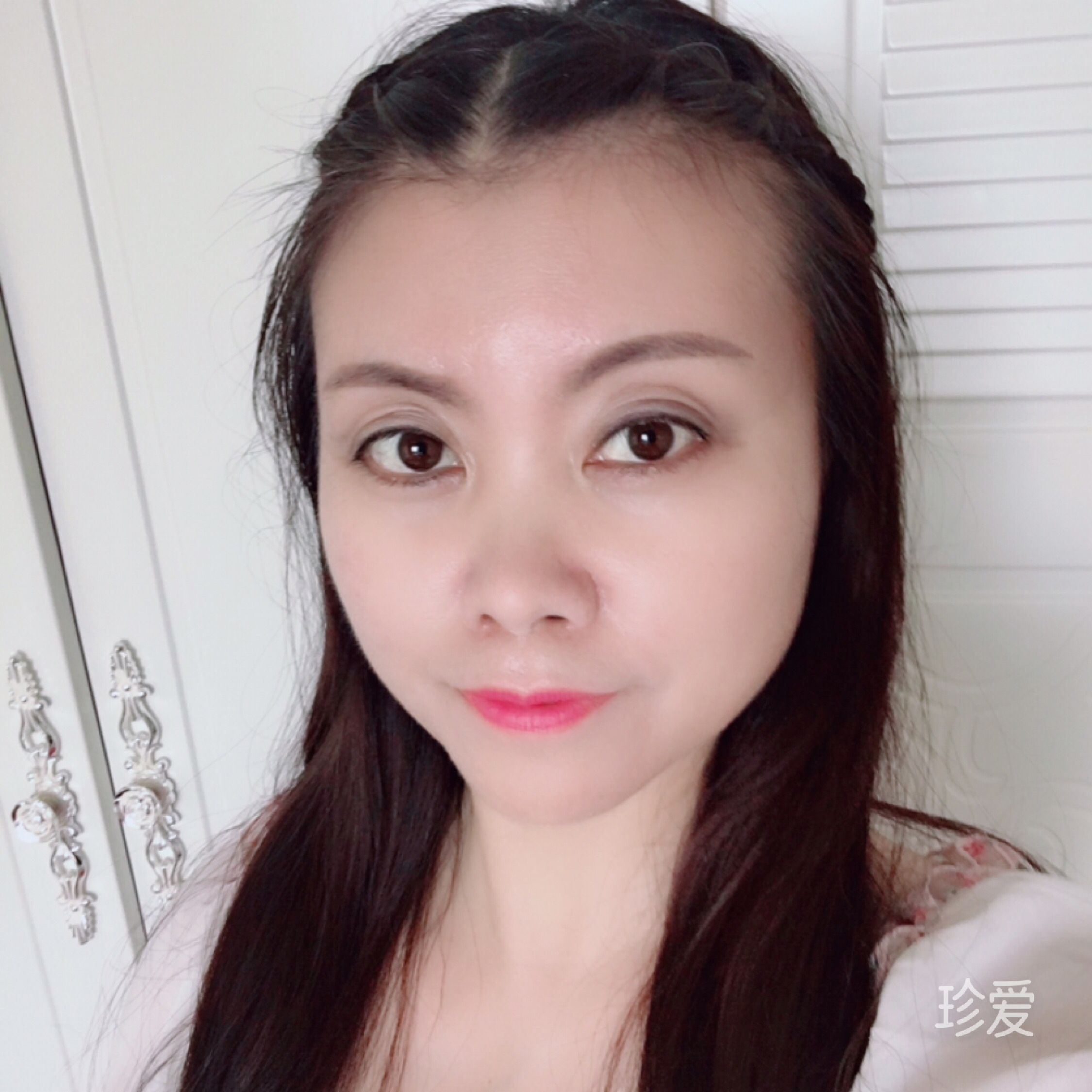 轻轻