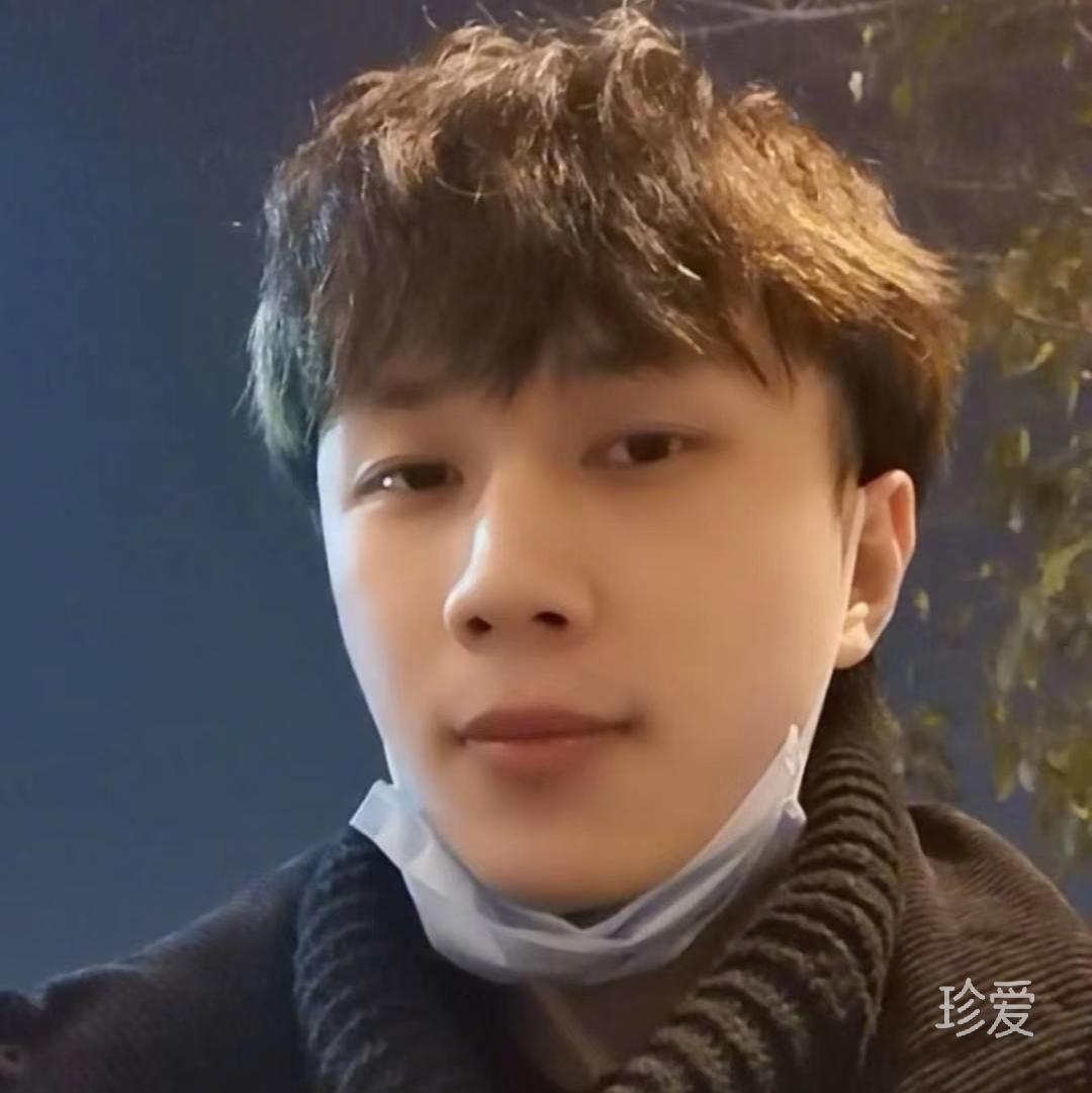 柒柒爻