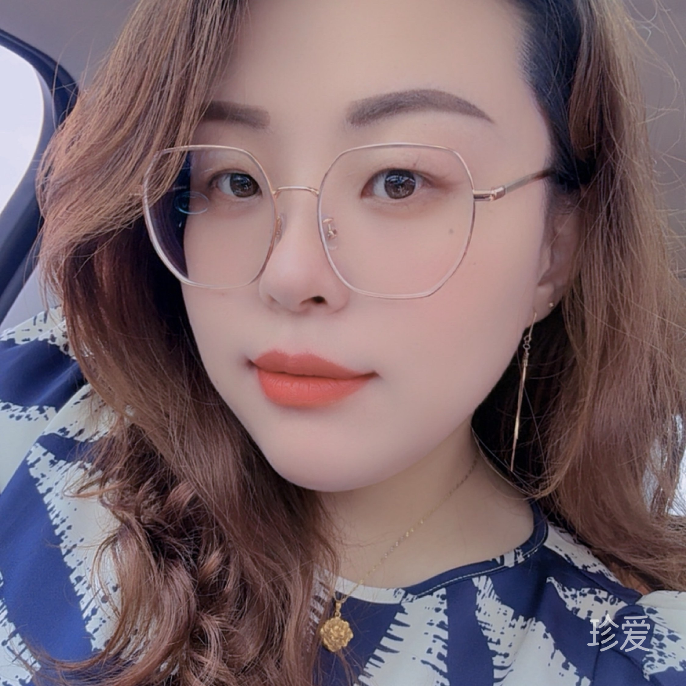 小燕子抖昵