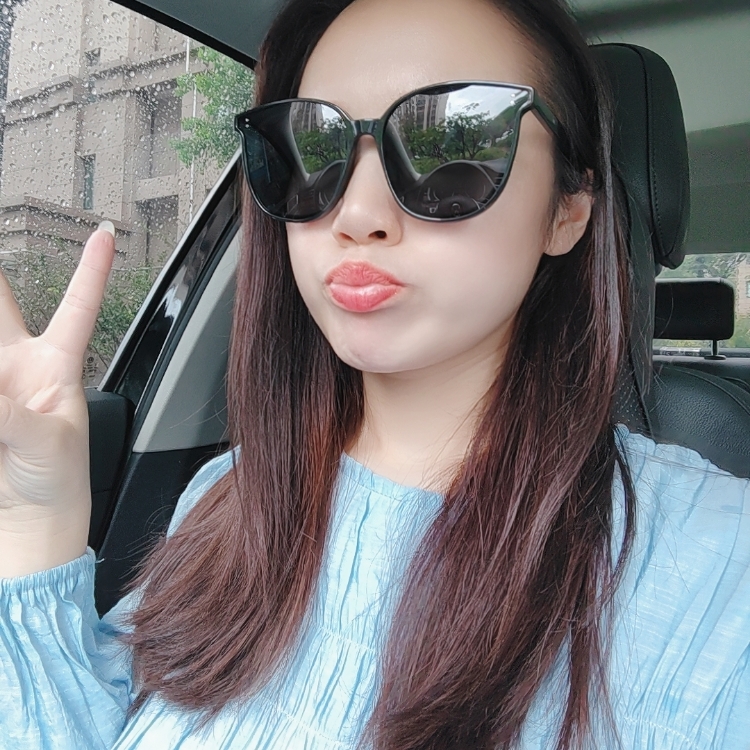 没有故事的女同学