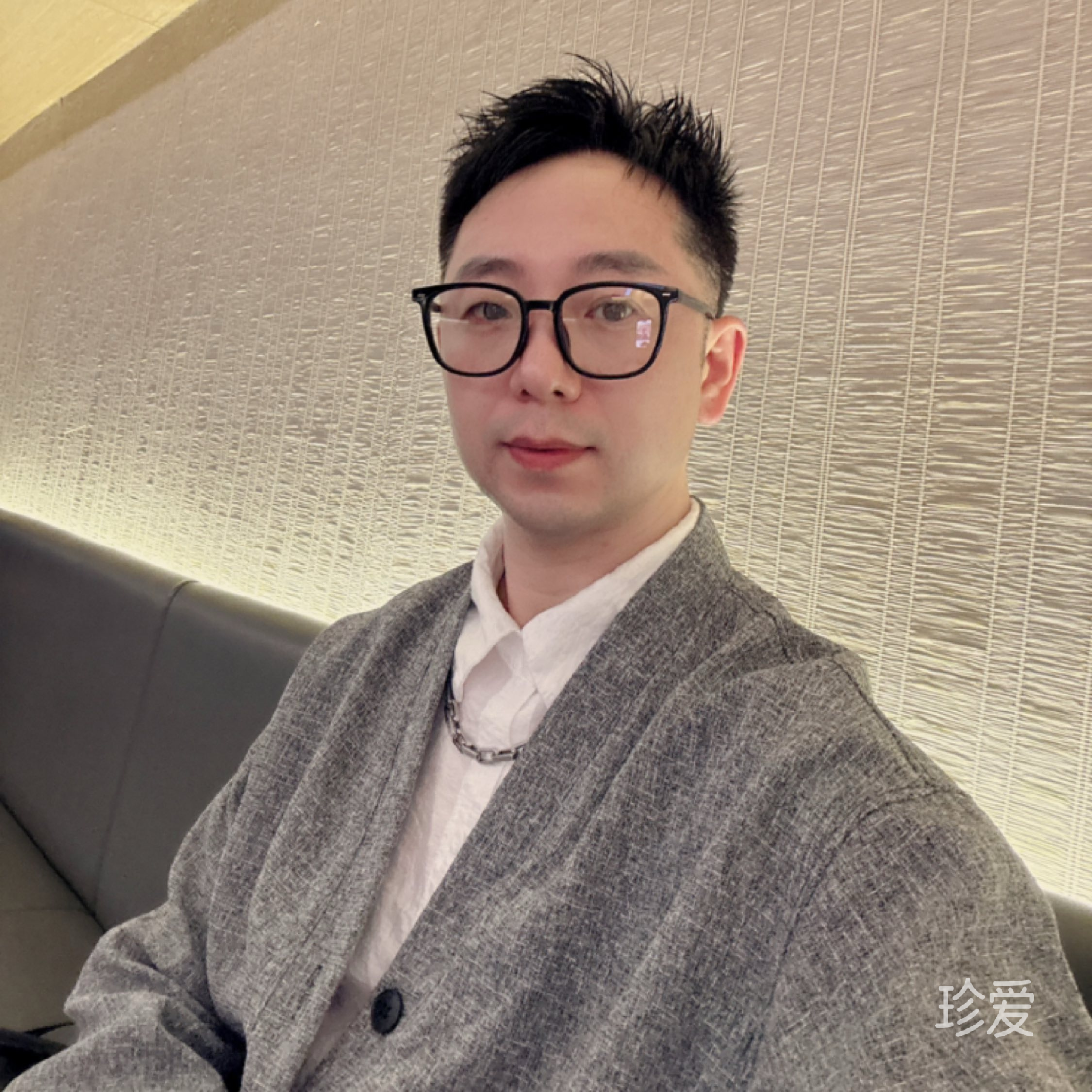 回头看一眼