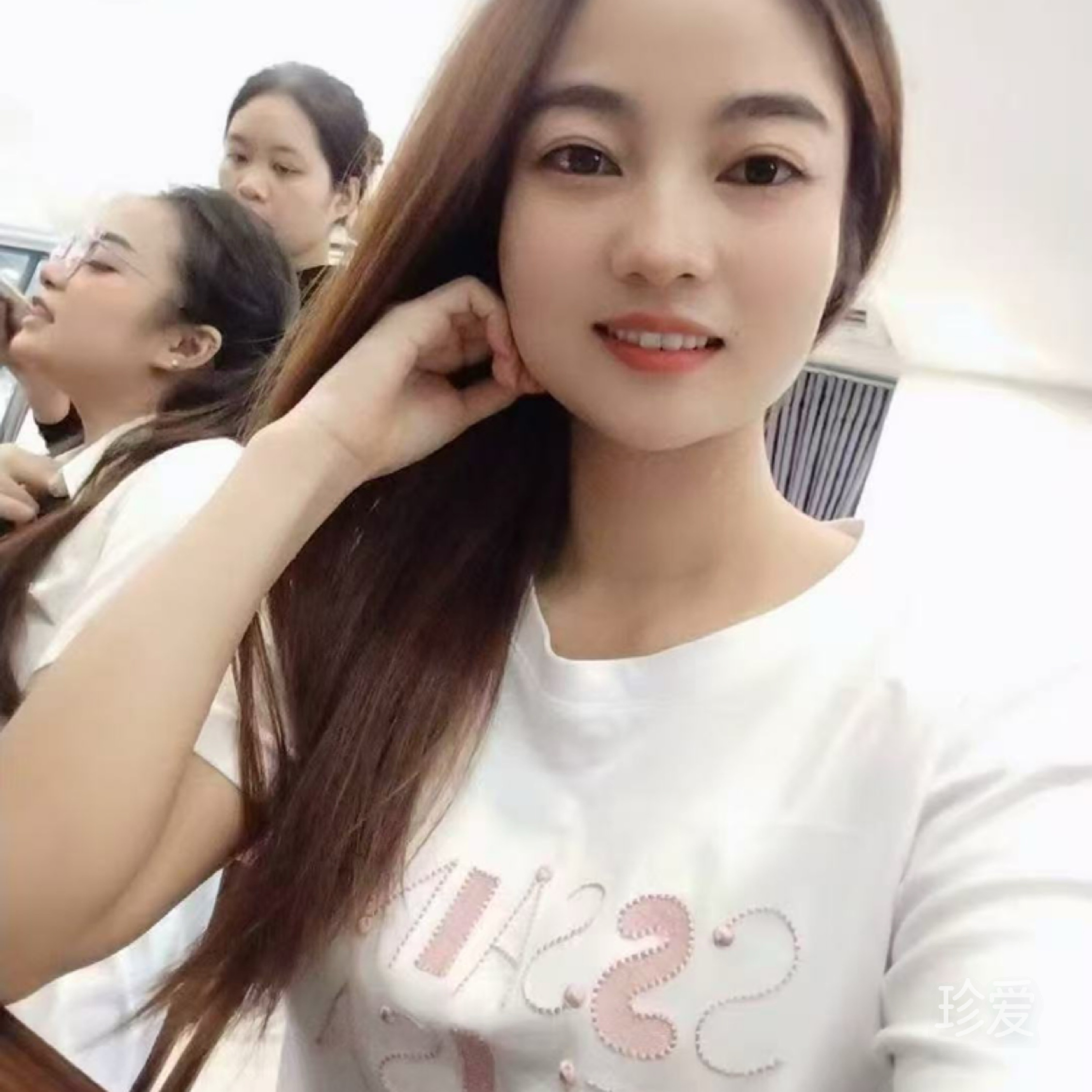 阳光下的笑脸