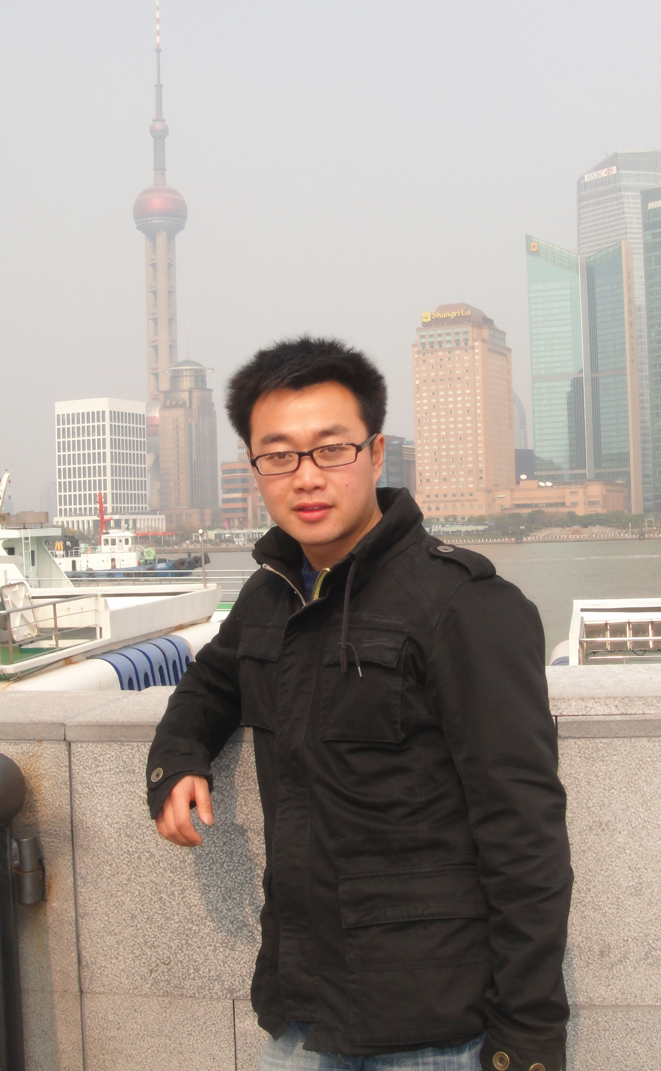 李龙
