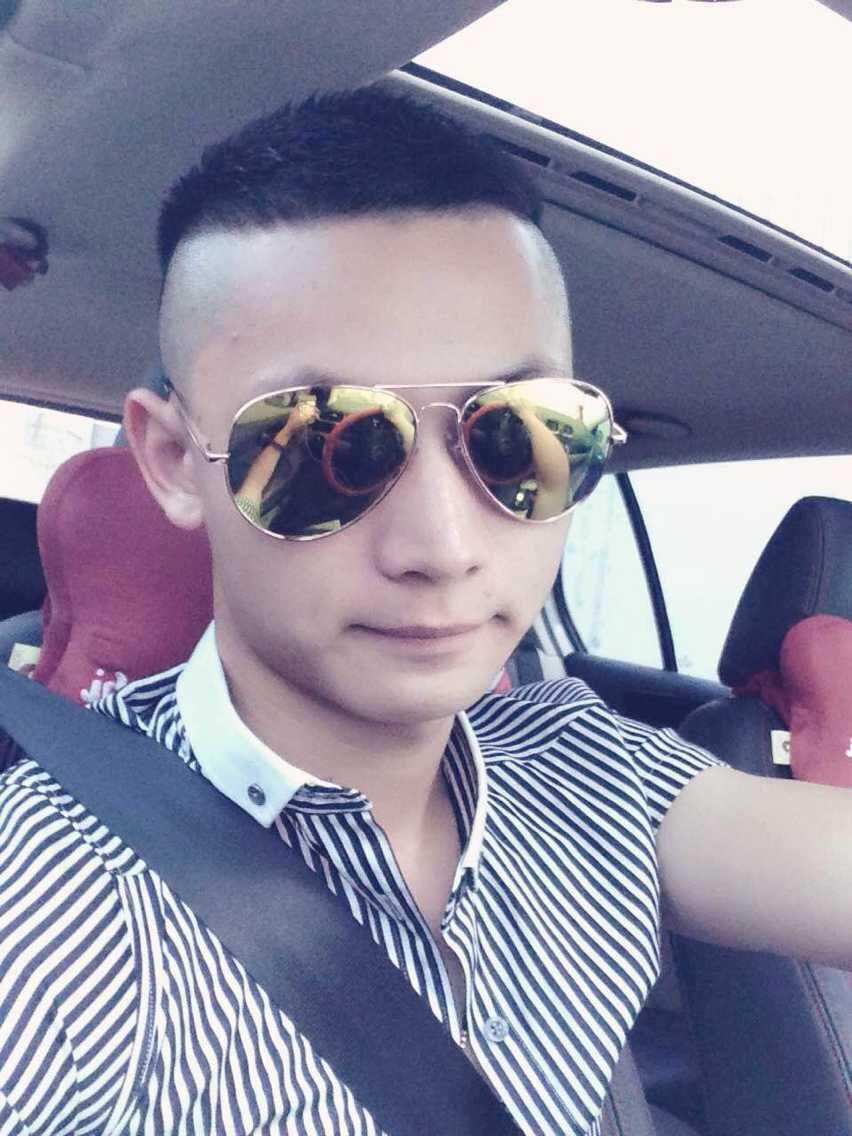 （臥底當凡人）