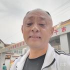 快樂(lè)小老頭吹著玩