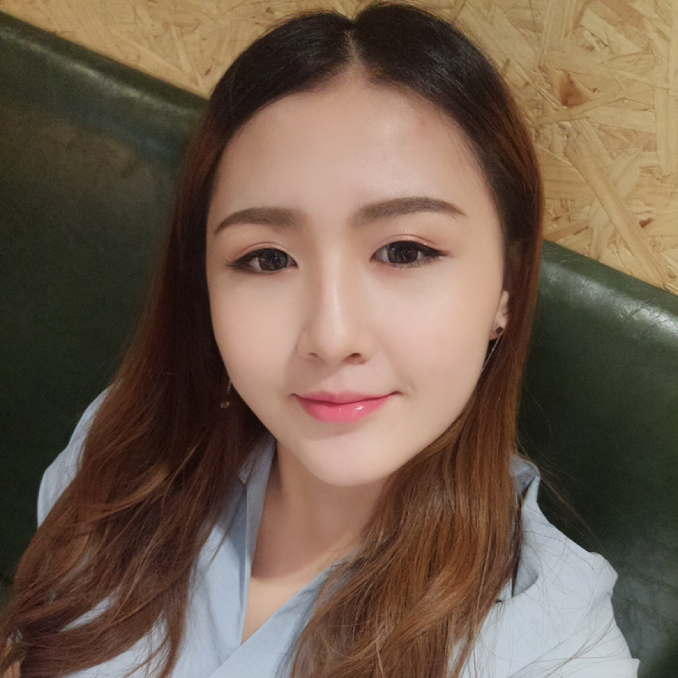 灿妹儿是个犟拐拐