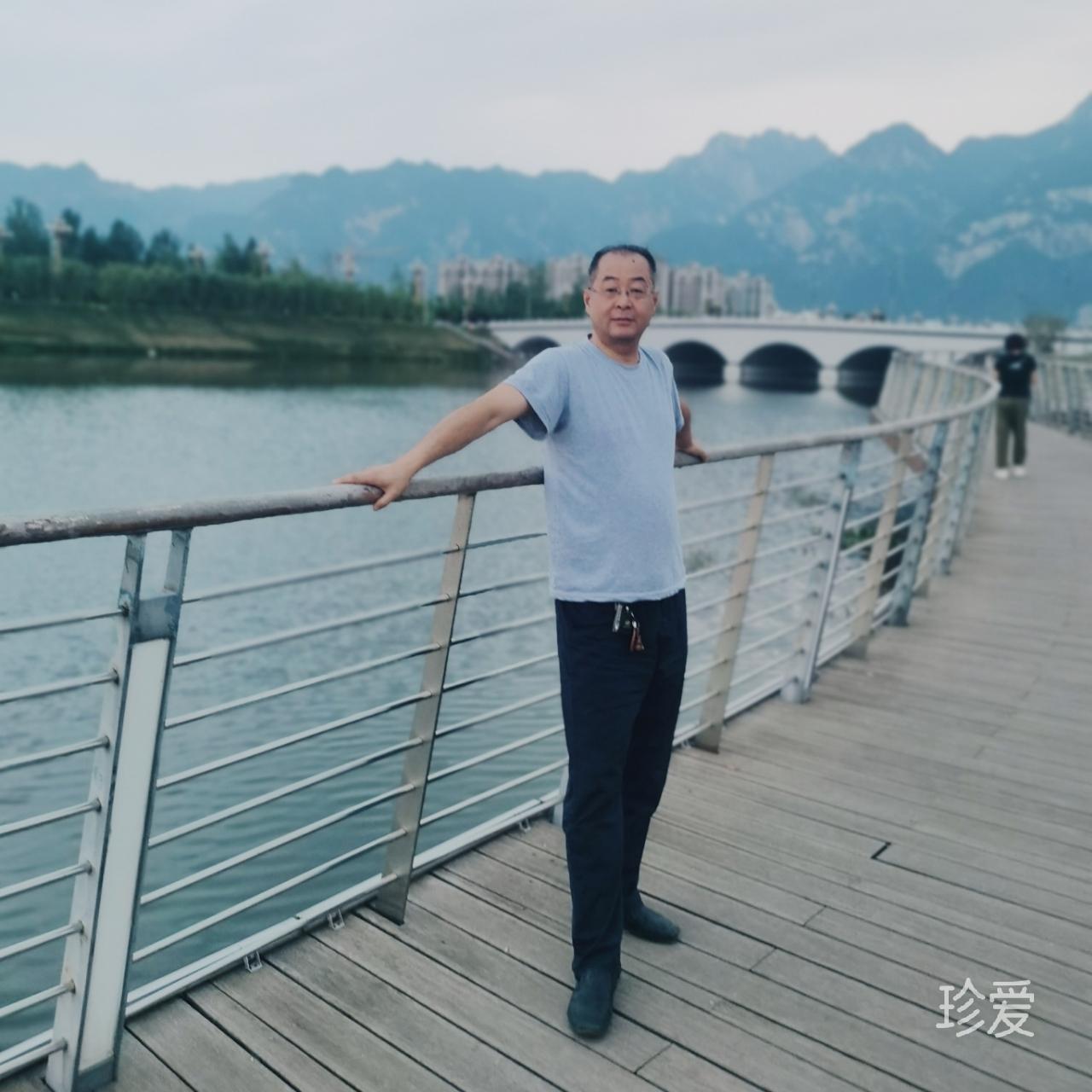 潇然