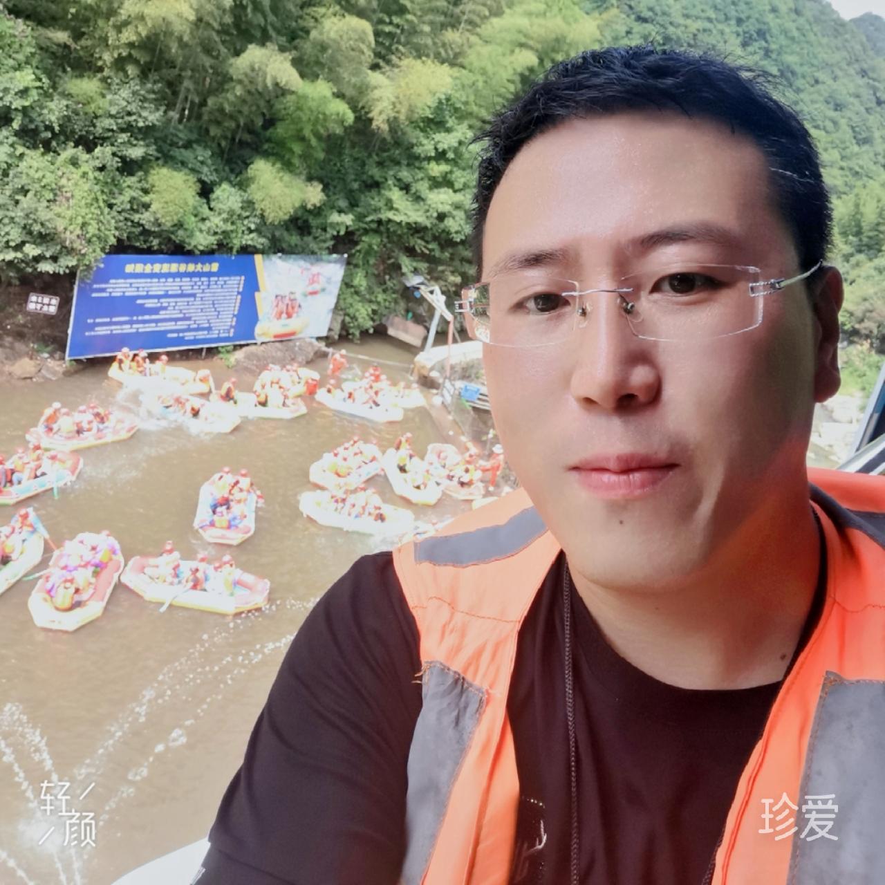 孤獨(dú)的行走