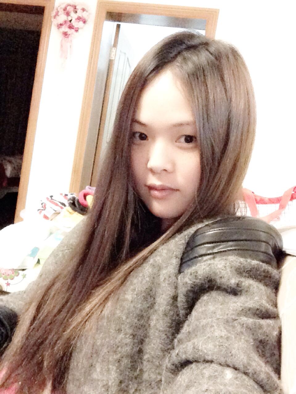 弹钢琴的MM