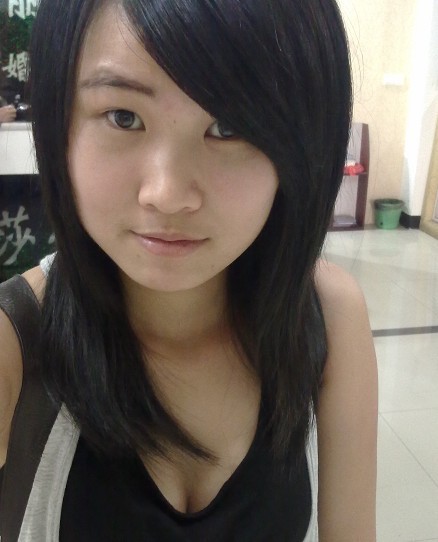 一枝红艳露凝香、