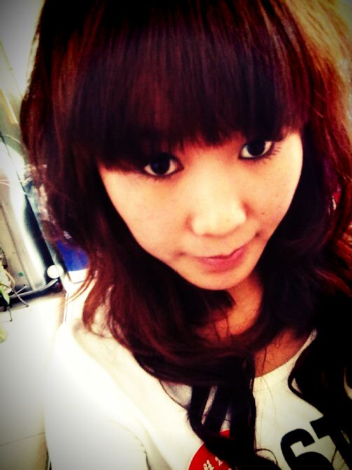 耳朵里塞滿了悲傷