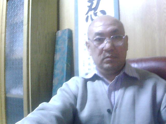玩玩足球的人