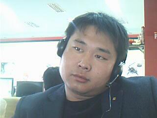 烟刺痛了眼伤了心