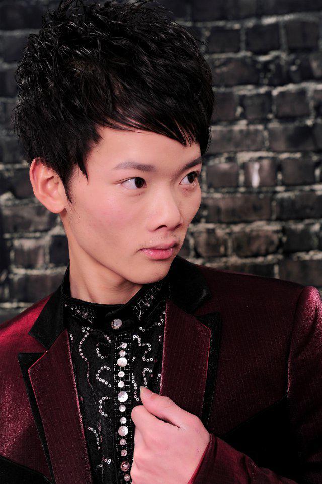 低調(diào)、、