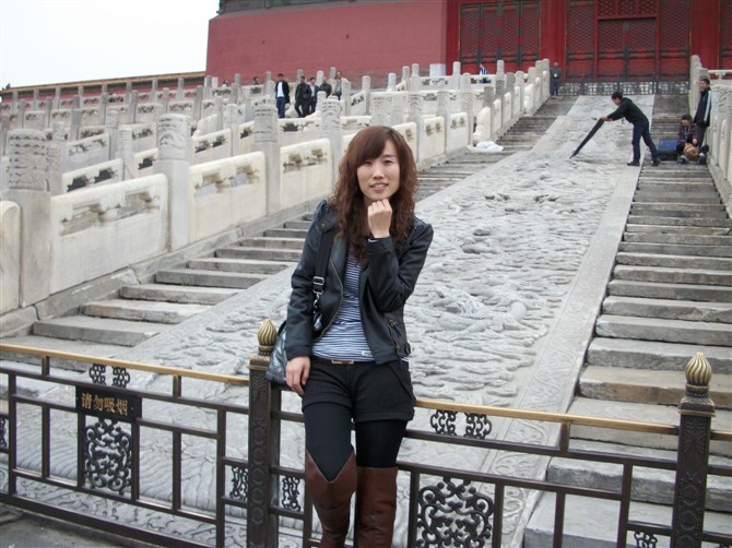 爱你在一米线外