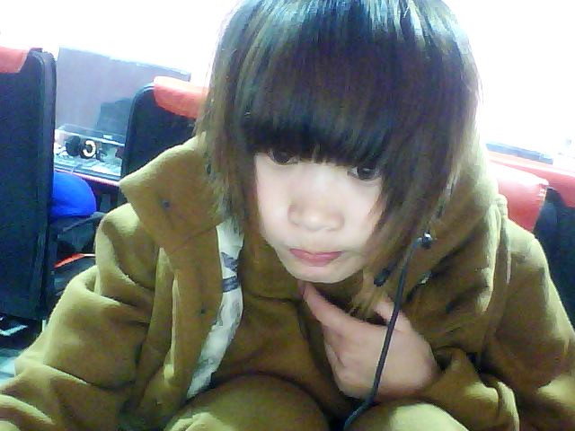   神经质女人。ゝ