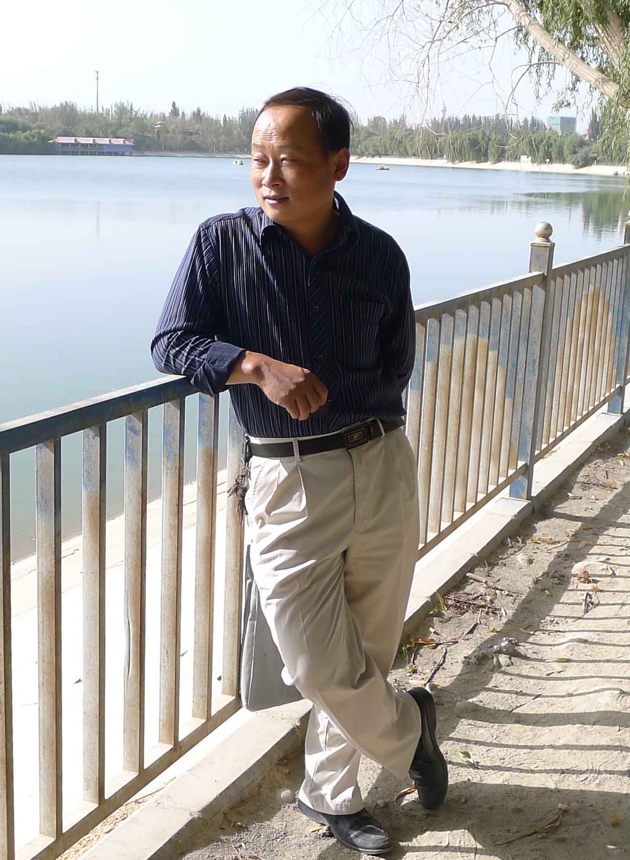 锦瑟无端五十弦