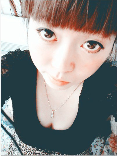 嘴角自嘲的残笑°