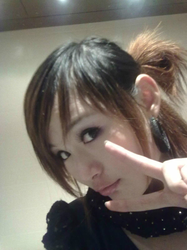 つ疯疯癫癫的女人