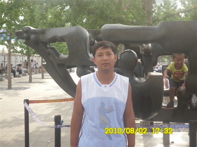 ╭ァ゛依稀的背影