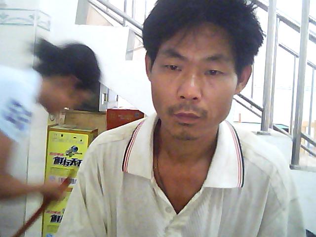 黄进德