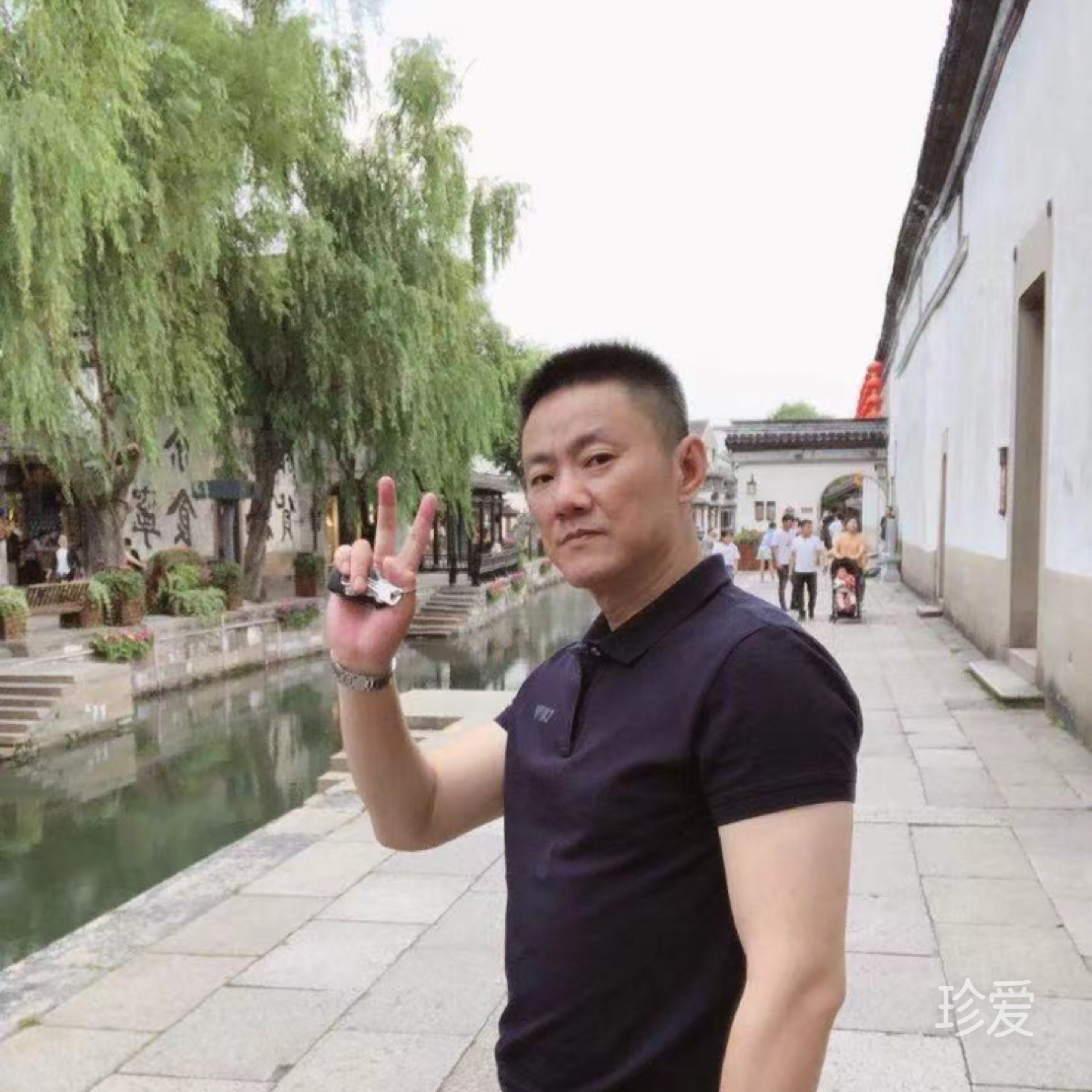 陈跃纬