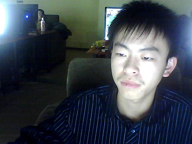 红酒里的烟灰、